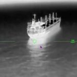 الحريق على متن ناقلة النفط نورديك زينيث يُسجل إخماده وإجلاء 13 من أفراد الطاقم.