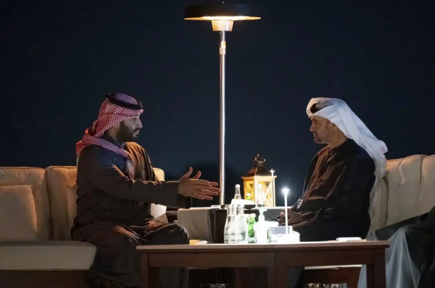 المنافسة السعودية - الإماراتية في النفط تؤثر على الأسواق المالية العالمية.