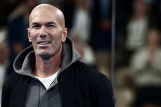 نهاية محبطة لمسيرة ديشان وانتظار تولي زيدان لقيادة المنتخب الفرنسي