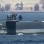 غواصة تظهر قرب شاطئ إيلات وسط تعزيزات أميركية في الشرق الأوسط.