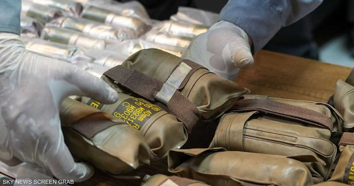 ضبطت الجمارك السورية شحنة أسلحة محظورة مخبأة في سيارة متجهة إلى لبنان.