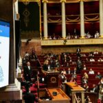 فرنسا تقر قانونا يحد من وصول الأطفال للإنترنت والمنصات الاجتماعية