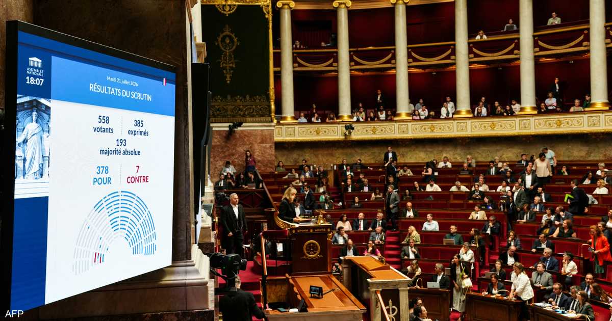 فرنسا تقر قانونا يحد من وصول الأطفال للإنترنت والمنصات الاجتماعية