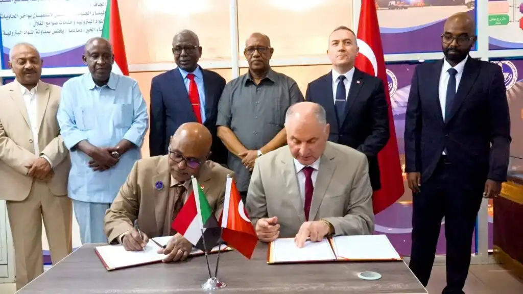 مذكرة تفاهم تركية-سودانية لبناء رصيف ضخم لاستيراد الغاز في سواكن