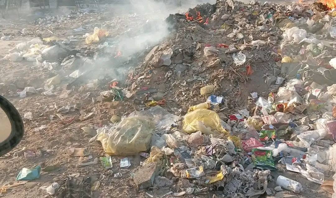 الحرائق تلتهم منازل في بورتسودان بعد حرق عشوائي للقمامة في مواقع تجميعها