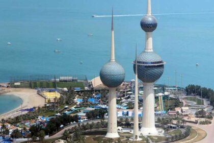 الأصوات التي تسمع في بعض المناطق ناتجة عن اعتراض منظومات الدفاع الجوي للأهداف المعادية.