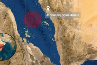 استهداف ناقلتين نفطيتين سعوديتين بالبحر الأحمر وإنقاذ طاقمهما.