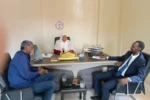 وفد الاتحاد العام للصحفيين السودانيين يقدم وثائق الاتحاد للمسجل العام استعداداً للانتخابات.