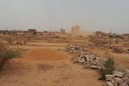 نجح والي الخرطوم الحالي في إزالة أكبر بؤرة سكنية عشوائية بعد عقود من التردد.