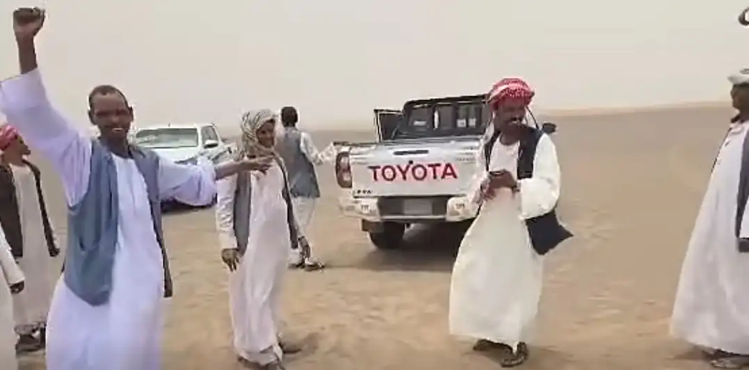 فزع قبيلة العبابدة يسترد سيارة بوكس مسروقة في عطبرة.