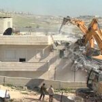 القوات الإسرائيلية تهدد هدم بنايات في القدس المحتلة وترتفع حصيلة الهدم إلى 9 منازل في الضفة.