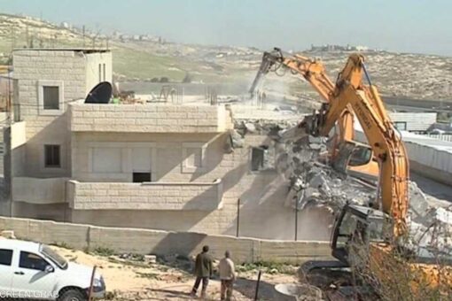 القوات الإسرائيلية تهدد هدم بنايات في القدس المحتلة وترتفع حصيلة الهدم إلى 9 منازل في الضفة.