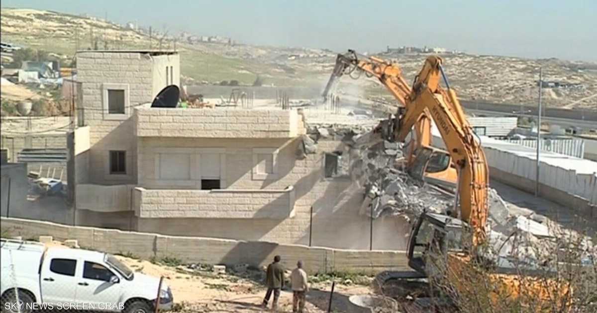 القوات الإسرائيلية تهدد هدم بنايات في القدس المحتلة وترتفع حصيلة الهدم إلى 9 منازل في الضفة.
