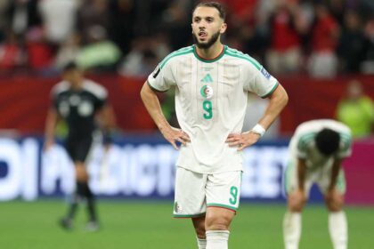 سويسرا تنتزع فوزاً قوياً على الجزائر في كأس العالم وتضرب أطنابها في دور الـ16 للمرة الثانية على التوالي.