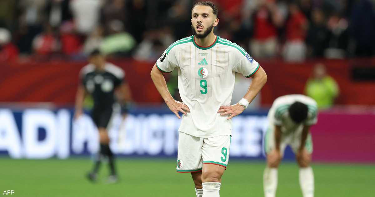 سويسرا تنتزع فوزاً قوياً على الجزائر في كأس العالم وتضرب أطنابها في دور الـ16 للمرة الثانية على التوالي.
