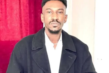 احتجاز مواطن سوداني طوعي في دارفور: أدفع أو أمشي سجن دقريس.