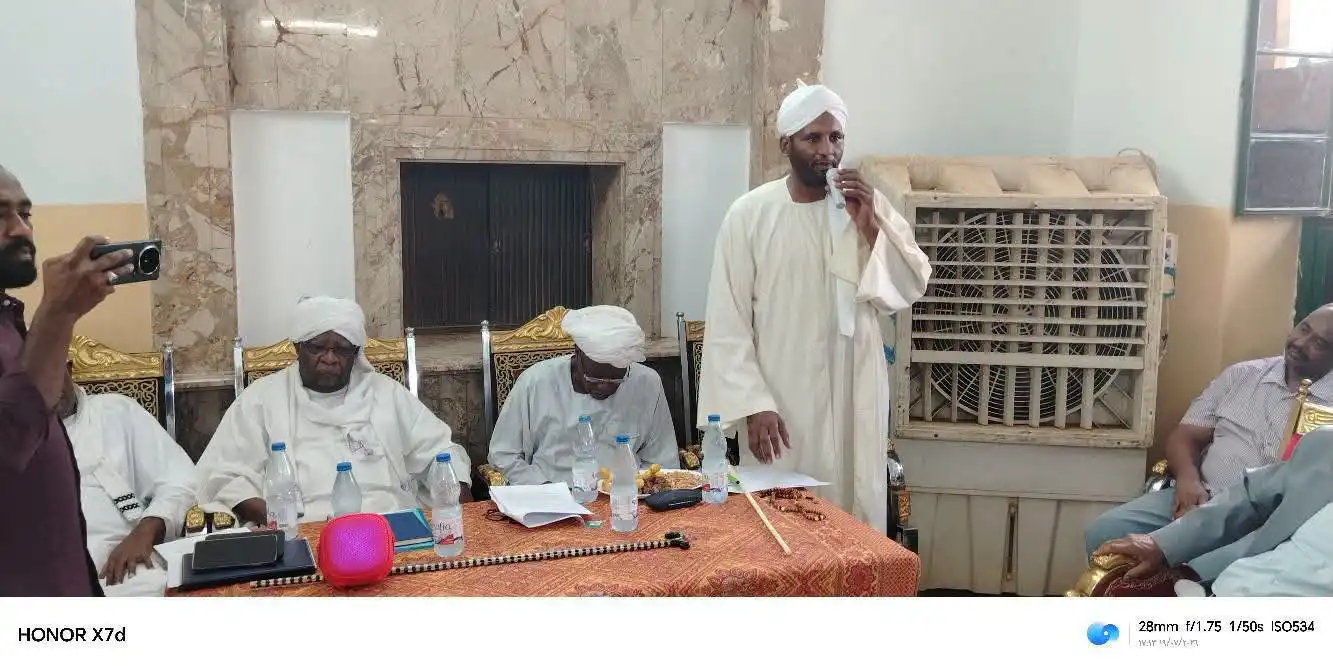 حزب الأمة القومي ينقل نشاطه الرسمي إلى أمدرمان ويستمع إلى مطالب القواعد.