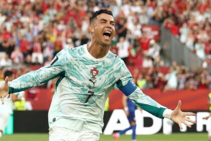 رونالدو يصنع التاريخ بتعديله لعقدة الدور الإقصائي ويقود البرتغال للفوز على كرواتيا بثنائية راموس