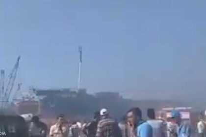 ميناء دمياط يعود لعمله الطبيعي بعد الحريق ويستأنف استقبال السفن وتداول البضائع