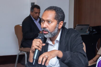 خالد عمر يعلن تضامنه مع مصر والسعودية ضد الهجمات الإرهابية ويدين التطرف كخطر أبرز على المنطقة