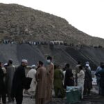 عمليات إنقاذ مستمرة لـ14 عاملاً عالقاً في منجم بلوشستان بعد انفجار قوي.