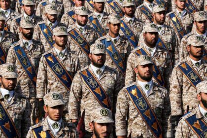 رشاد سلطانوف يُتهم بمراقبة قاعدة الجو البريطاني وإرسال معلومات للاحتياطي الإيراني