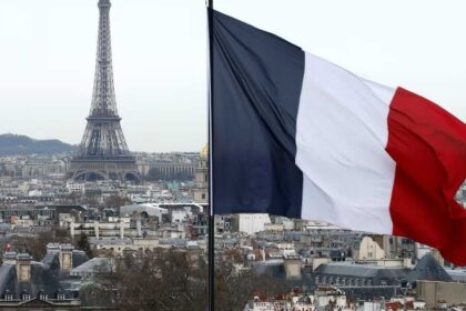 فرنسا تعزز تفتيشاتها الحدودية مع إسبانيا بعد تهديدات بوقفة احتجاجية في سبتة