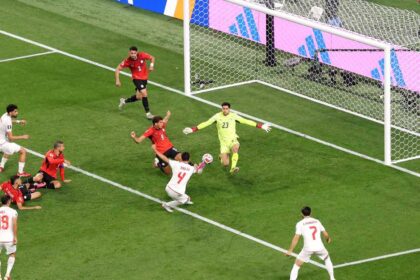مطالبة بمليار دولار تعويضات من فيفا بعد إلغاء هدف إيران في كأس العالم