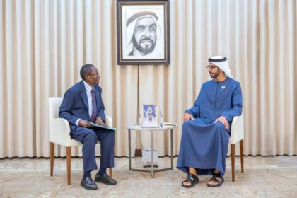 الإمارات تدعو جنوب السودان للضغط على الخرطوم لوقف إطلاق النار وتوقيع هدنة