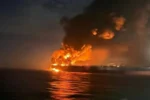 سفينة سعودية استهدفت في البحر الأحمر واندلع حريق بها.