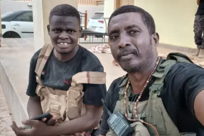 السلطات السودانية تقبض على ناشطين متهمين بالإساءة لشهيد مهند فضل على الإنترنت.