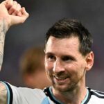 ميسي يصاب لكنه يصر على إكمال المباراة ويقود الأرجنتين لفوز صعب على الرأس الأخضر في كأس العالم