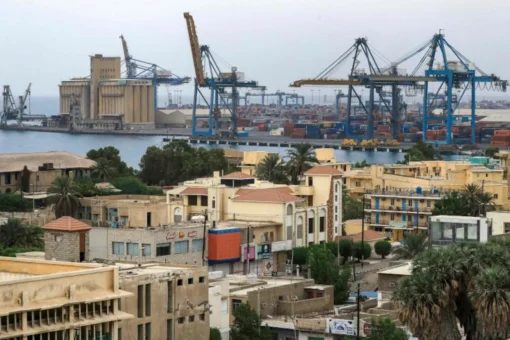 بورتسودان تتجمد تحت 50 درجة مئوية و18 ساعة من الظلام يومياً.