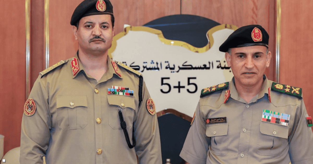 اجتماع بين رئيسي أركان القوات المسلحة في شرق وغرب ليبيا لبحث التعاون العسكري المشترك
