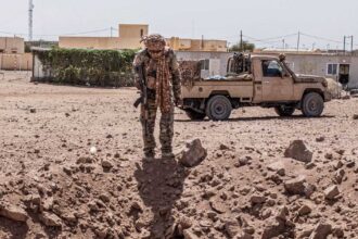 هجمات جديدة من المتمردين على مدن مالية شاسعة تمدد من الشمال إلى الجنوب.