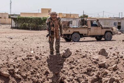 هجمات جديدة من المتمردين على مدن مالية شاسعة تمدد من الشمال إلى الجنوب.