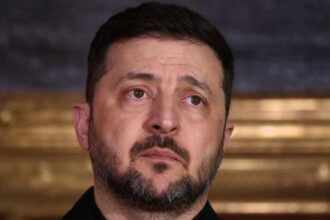 زيلينسكي يعلن عن مقتل 14 شخصاً وإصابة 76 آخراً في هجمات روسية على كييف والمنطقة المحيطة بها ويطالب الناتو بتزويد أوكرانيا بصواريخ باتريوت