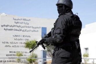 المكتب المركزي للأبحاث القضائية يلقي القبض على 10 متطرفين يشتبه في علاقتهم بخلية إرهابية.