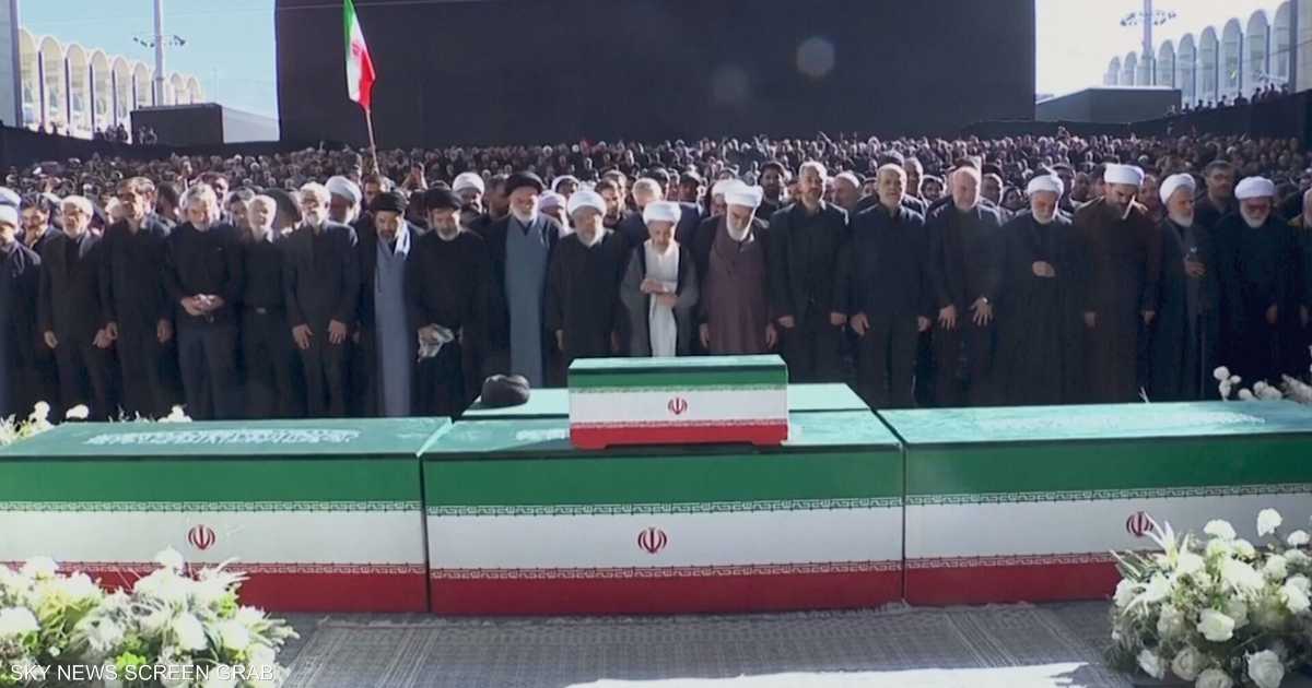 النظام الإيراني يواجه تحديات عميقة بسبب غياب القيادة السياسية والدينية المستمر.