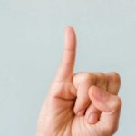 تمرين وقت الخنصر يثير جدلاً حول الوقاية من ألزهايمر وتنشيط الدماغ