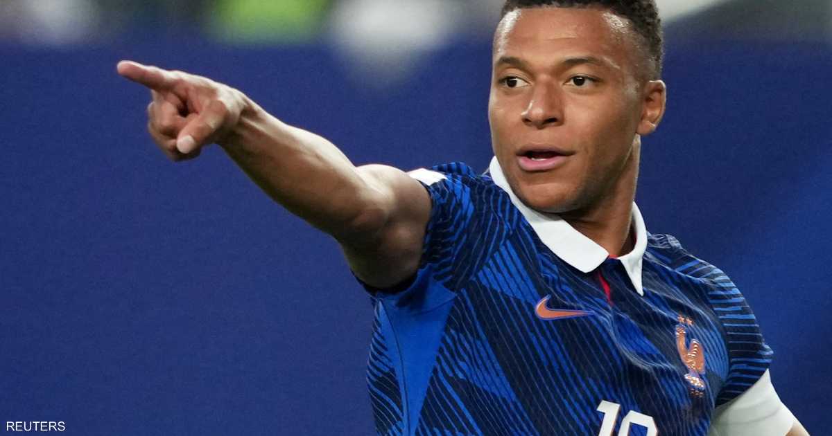 فرنسا تفوز على باراغواي في كأس العالم وسجّل مبابي الهدف من جزاء قالت له سيناتورة باراغوايانية إنه شمبانزي وأجاب عليها قائلاً: امرأة حقيرة