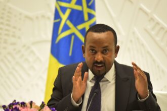 رئيس الوزراء الإثيوبي يتهم السودان والجبهة الشعبية وإريتريا بالتحالف ضد بلاده ويشبههم بالتحالف الذي أطاح بنظام 1991.