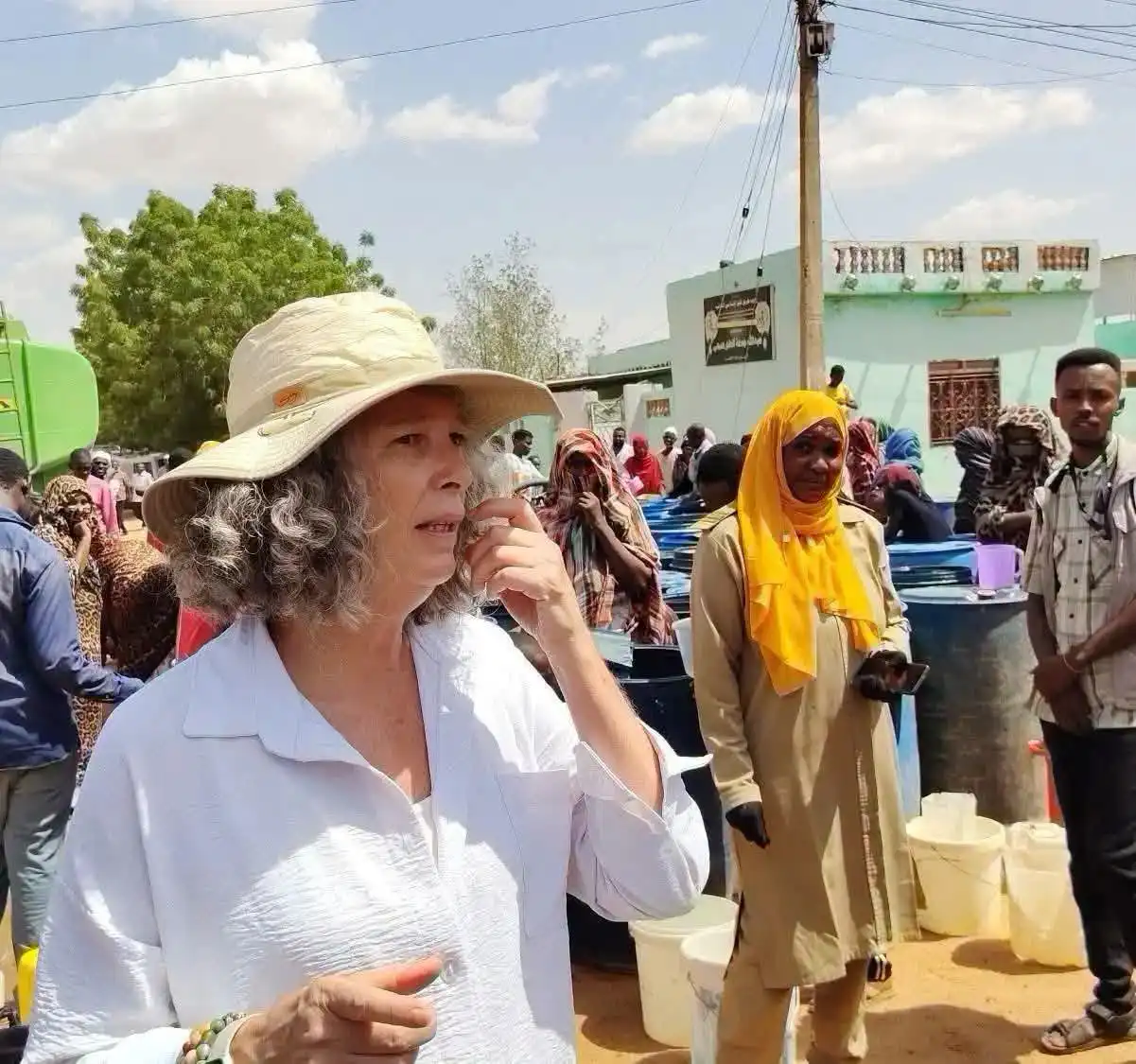 الإمارات تخصص 30 مليون دولار لدعم المدنيين في الأبيض السوداني.