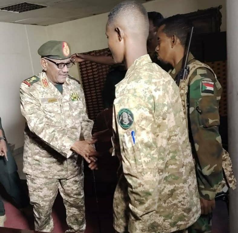 المصباح أبوزيد يؤكد رفض قوات الإسناد وجود تشكيلات عسكرية خارج الجيش الوطني الموحد.