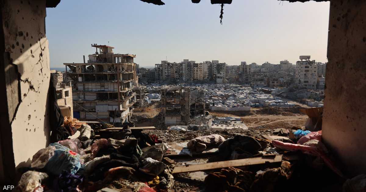 غزة: غارة تقتل منسق المبادرة الرياضية لمساعدة النازحين وثلاثة آخرين قبل مباراة كأس العالم