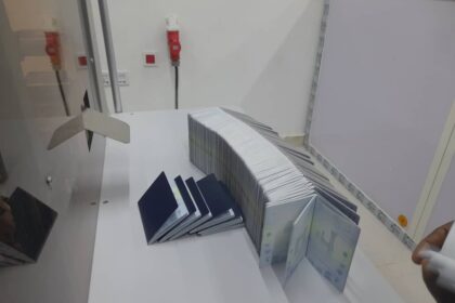مخاطر محيطة بغيبوبة دبلوماسيين سودانيين في تشاد تثير تساؤلات عن مسؤولية السلطات السودانية.