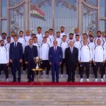 السيسي يكرم لاعبي المنتخب المصري بكأس الجدارة وأوسمة تكريمية بعد أدائهم في كأس العالم 2026