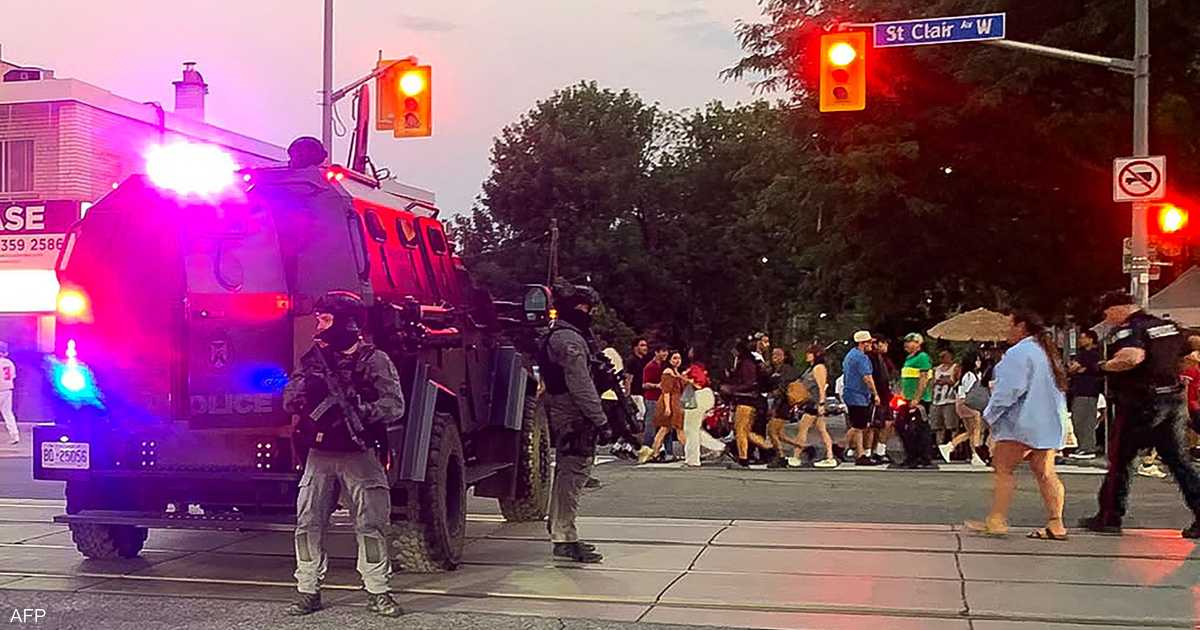 حادث إطلاق نار في تورونتو وشرطة تطالب بالتزام المنطقة وتجنبها.