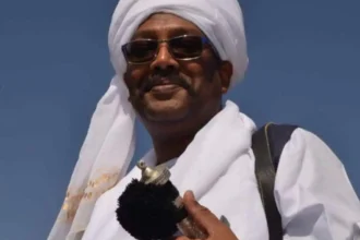 نصر الدين الحسين يغادر أرياب بعد إقالته ويوجه رسالة للعاملين والمجتمع المستضيف