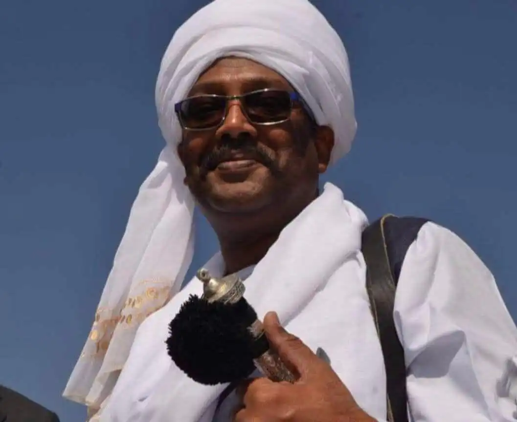 نصر الدين الحسين يغادر أرياب بعد إقالته ويوجه رسالة للعاملين والمجتمع المستضيف